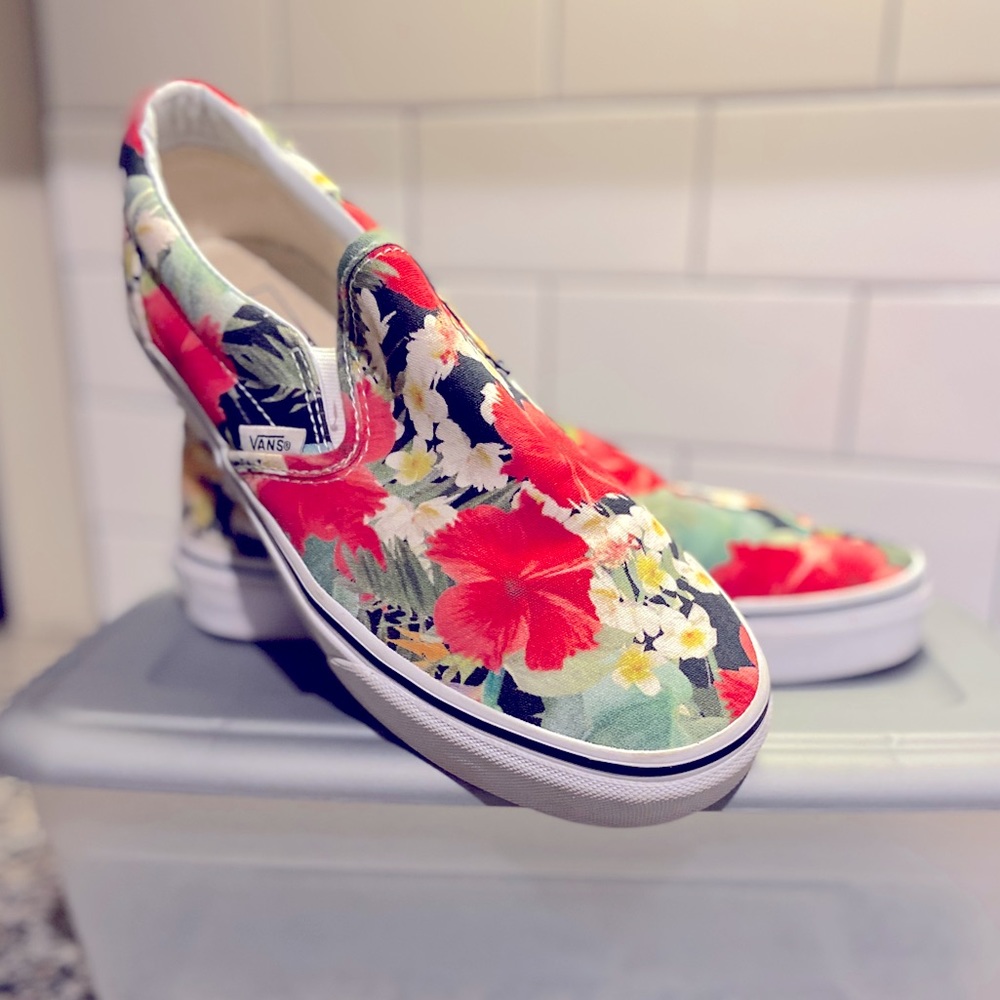 NWOT VANS Floral Slip Ons